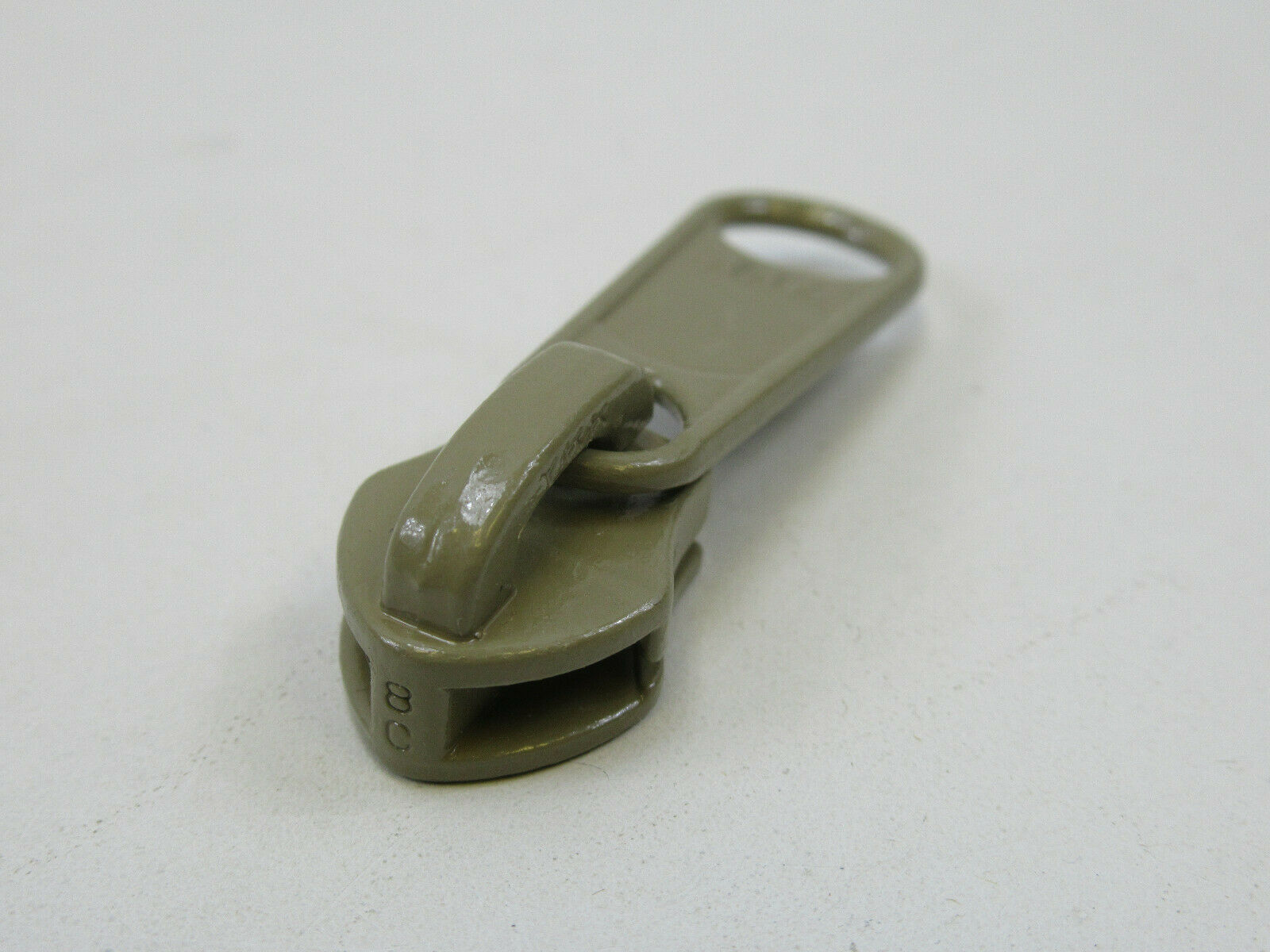 MilSpec Size 8 YKK Zipper Pull Slider used for #8 CF Nylon Coil Tape KHAKI