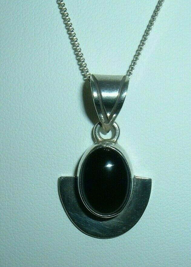 Somerset Ione Tissot Mexico Sterling Silver Oval Onyx Pendant W/18